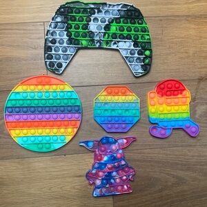 Bundle of 5 Pop-Its Game Controller Yoda Robot